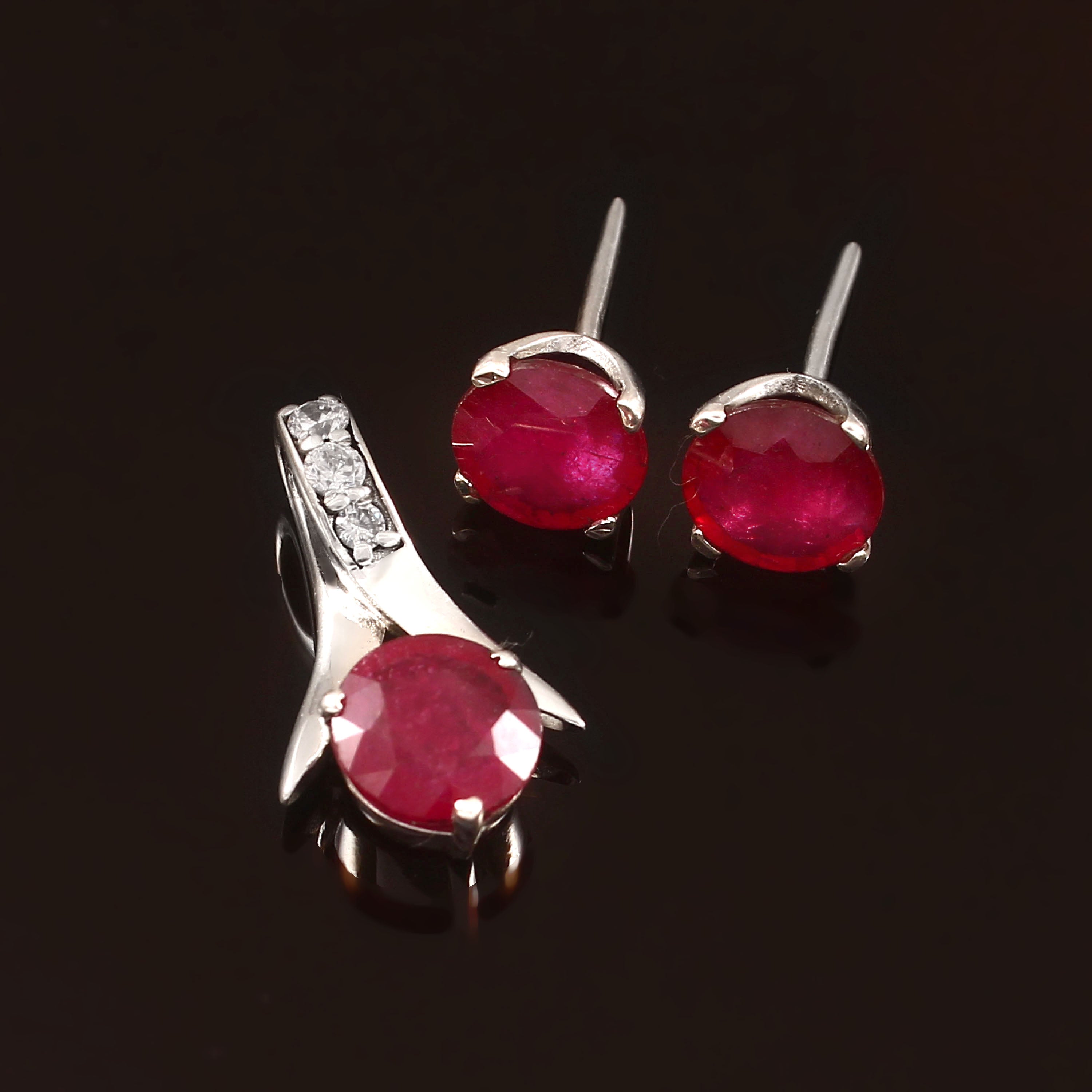 925 Sterling Silver with Natural Ruby